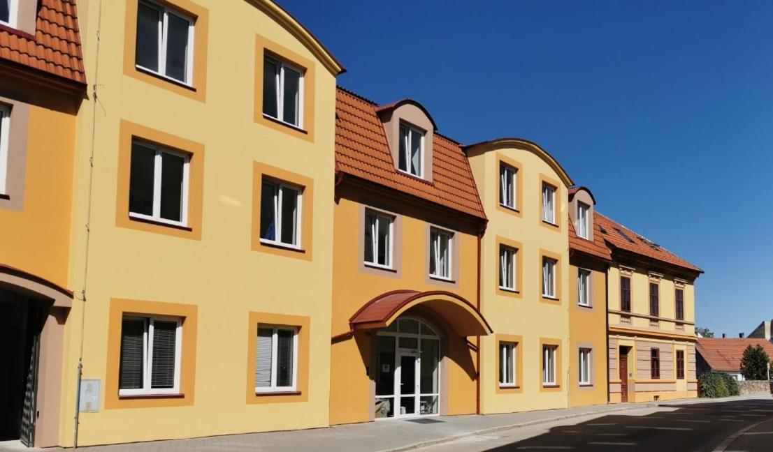 Luxusni Apartmany Sobeslav Ngoại thất bức ảnh